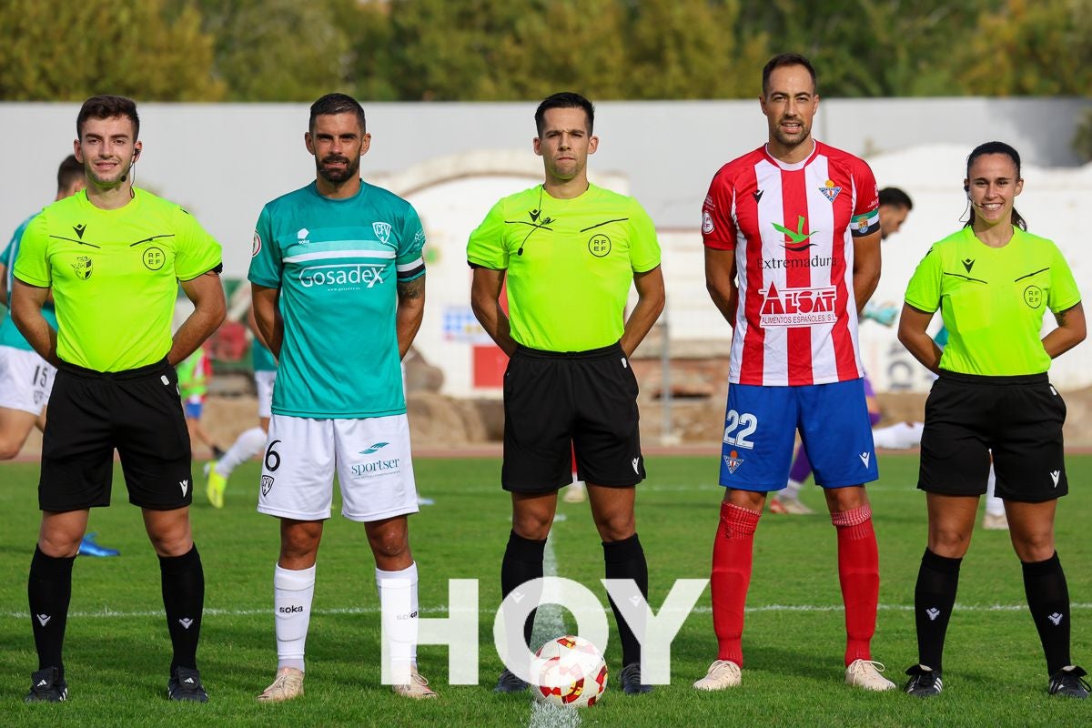 El derbi de las Vegas Altas quedó sin dueño