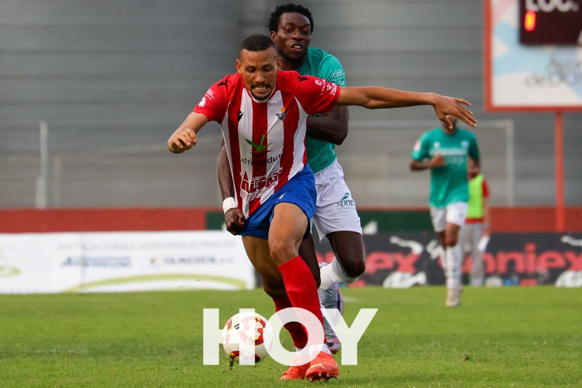 El derbi de las Vegas Altas quedó sin dueño