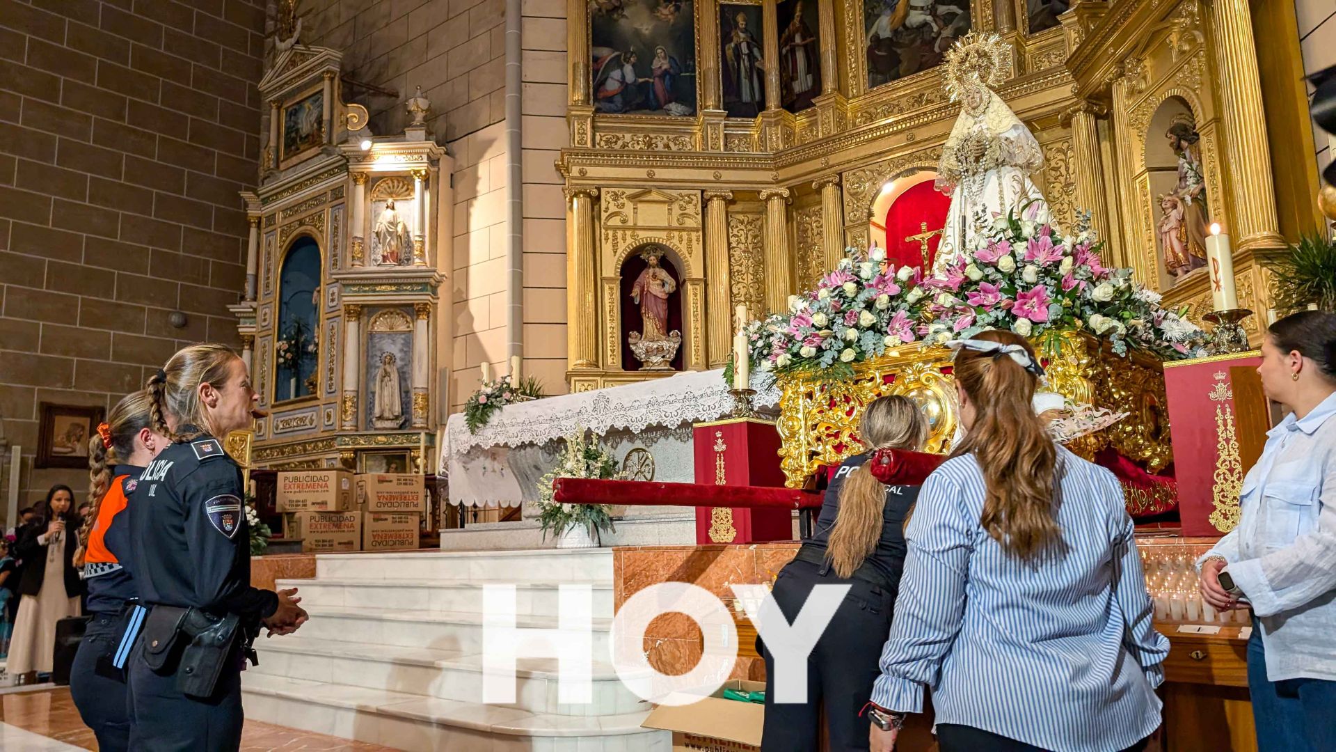 Ofrenda floral y despedida a la Virgen de las Cruces