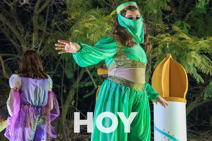 Imágenes de la animada cabalgata de Reyes en Don Benito