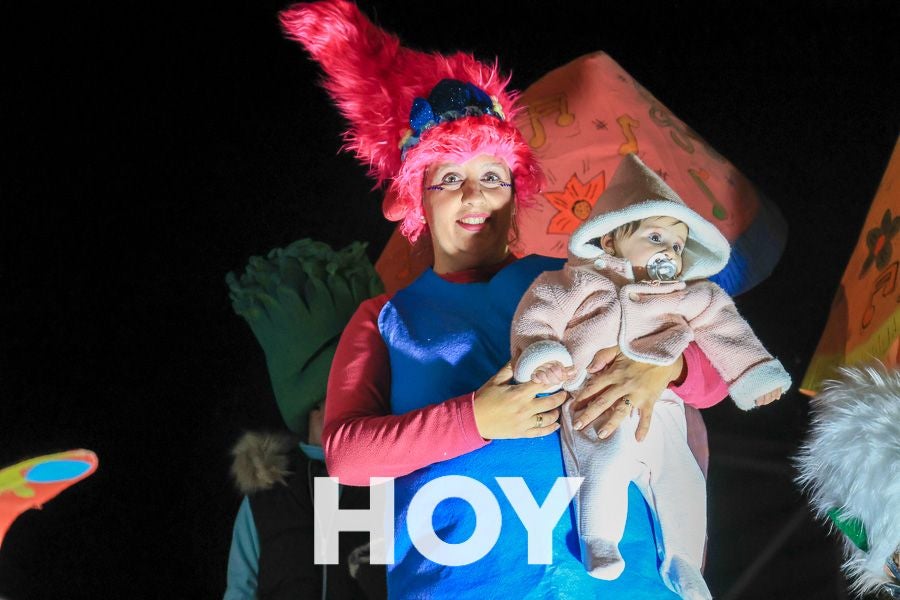 Imágenes de la animada cabalgata de Reyes en Don Benito