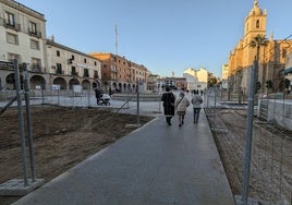 La plaza de España, de nuevo cerrada tras su simbólica apertura navideña