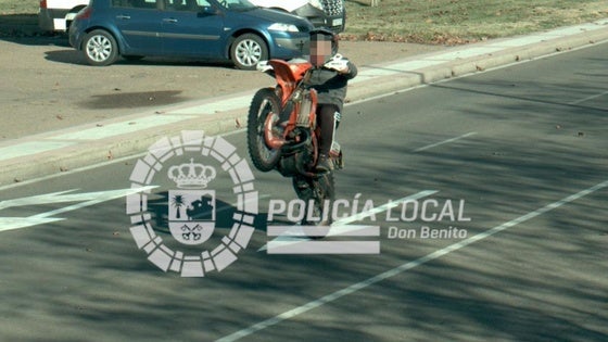 Cazado a 120 km/h y haciendo un caballito en el radar de avenida de Europa