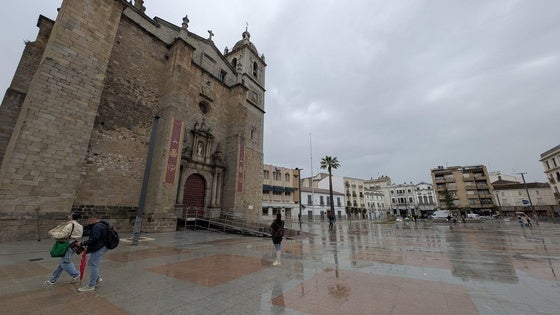 El Domingo de Ramos se vuelve a pasar por la plaza de España