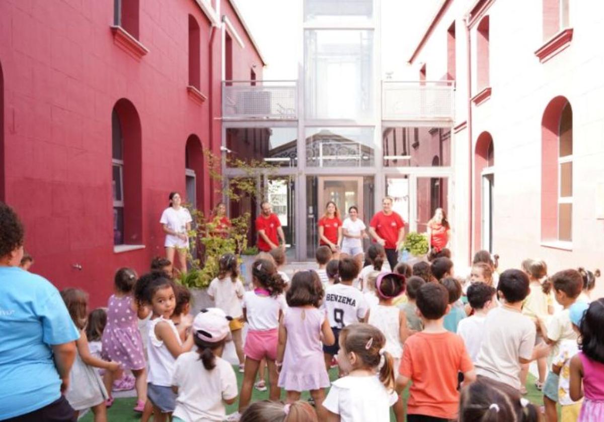 El Consistorio cede espacios para los campamentos