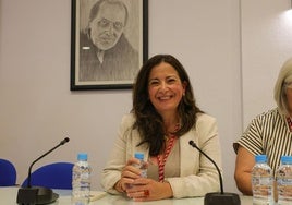 Elisabeth Medina mantendrá su sueldo de concejal