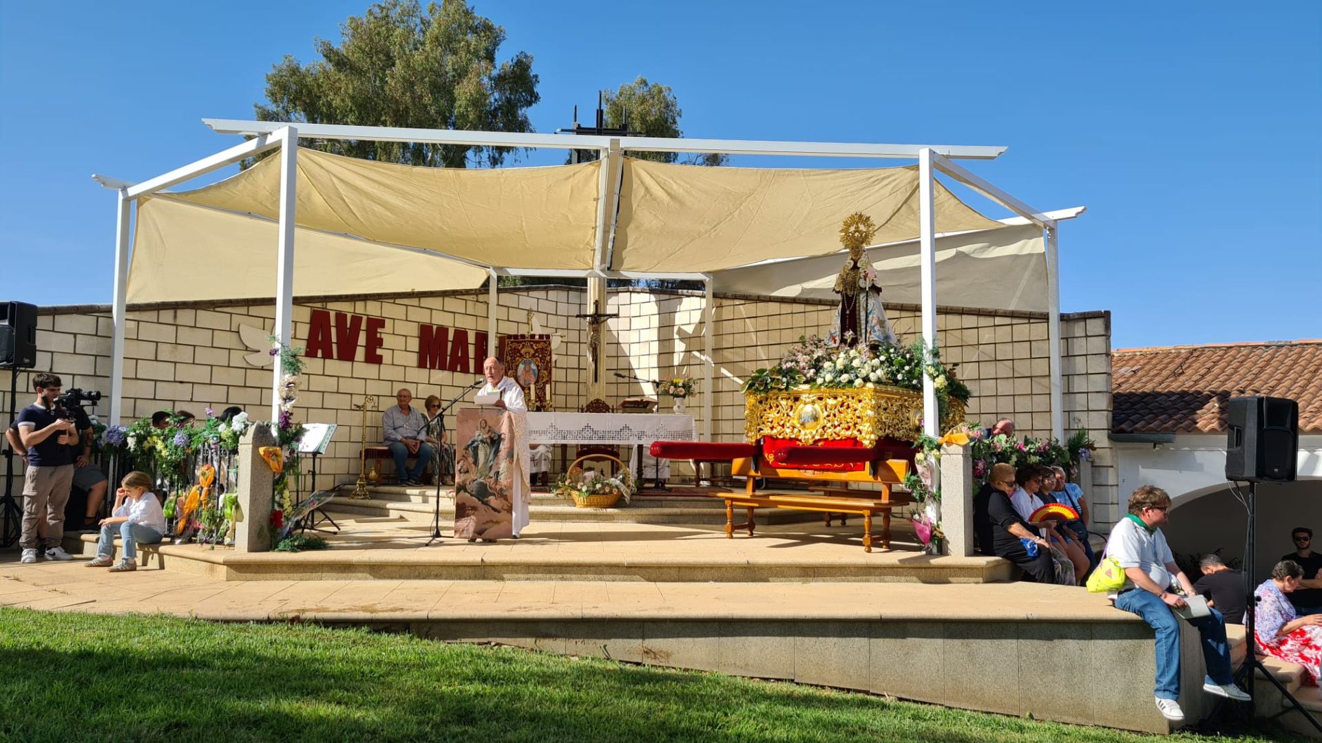 En imágenes: Así fue la despedida a la Virgen de las Cruces