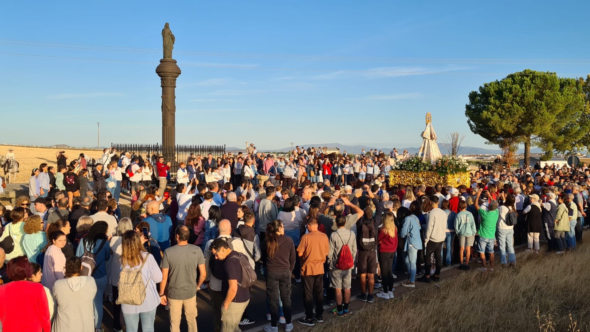 En imágenes: Así fue la despedida a la Virgen de las Cruces