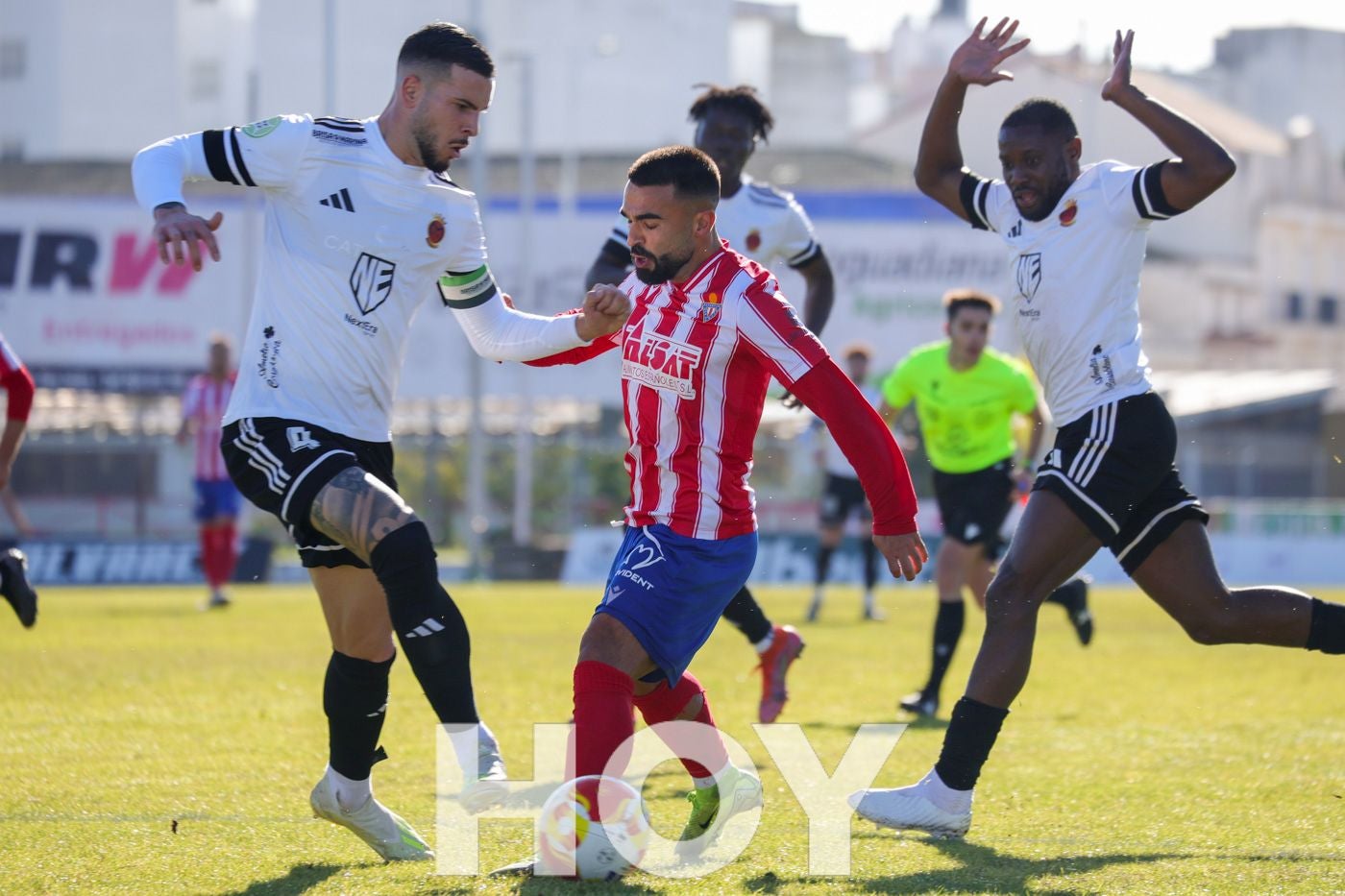 El Don Benito arranca más líder la segunda vuelta