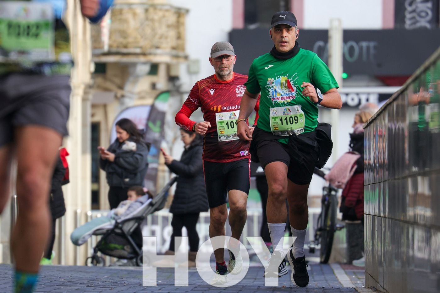 Gran ambiente de atletismo en las calles de Don Benito
