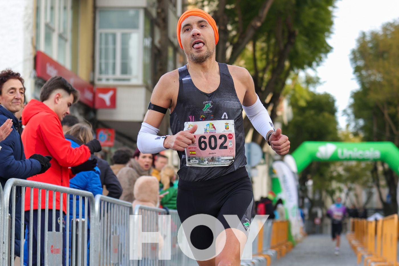 Gran ambiente de atletismo en las calles de Don Benito