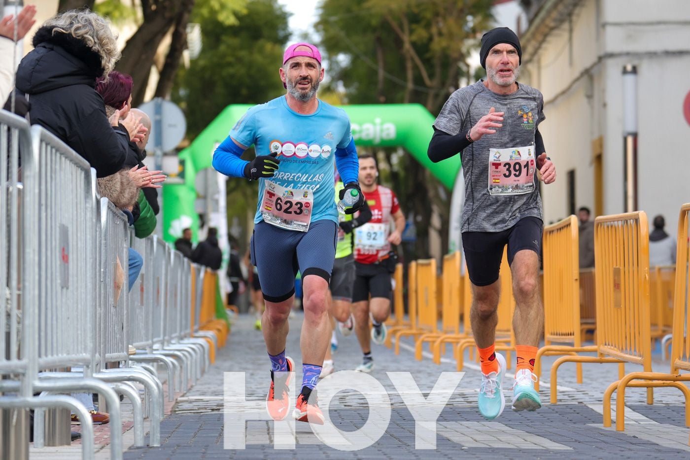 Gran ambiente de atletismo en las calles de Don Benito