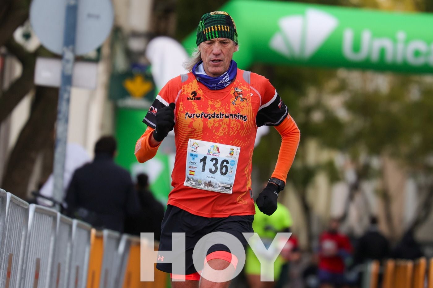 Gran ambiente de atletismo en las calles de Don Benito
