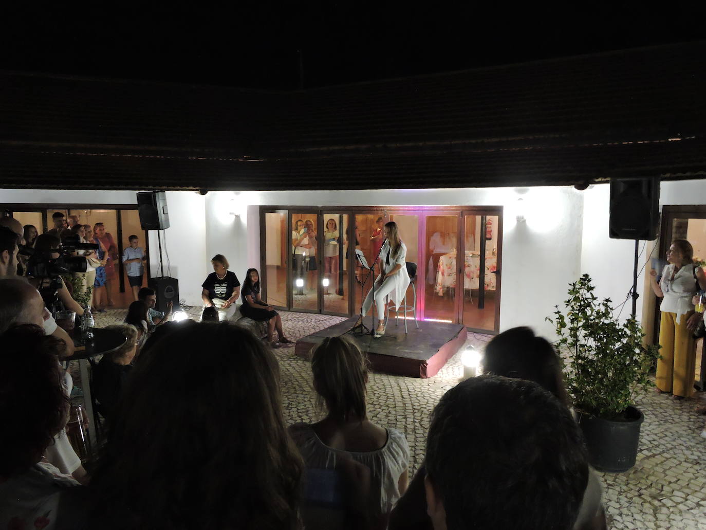 100 fotos sobre todas las actividades de la noche en blanco frexnense.