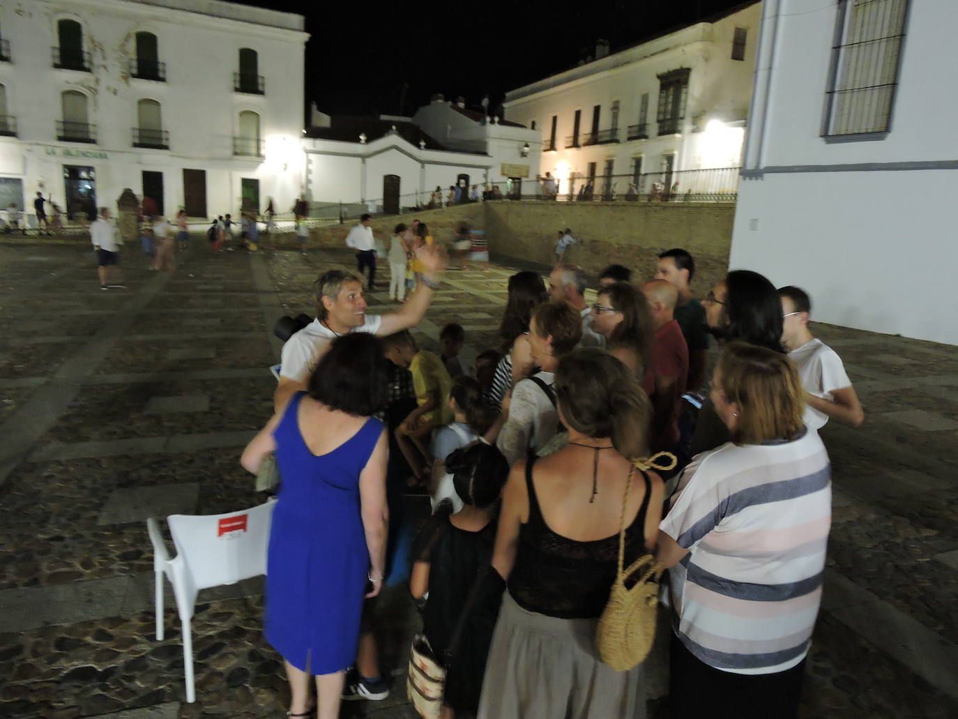 100 fotos sobre todas las actividades de la noche en blanco frexnense.