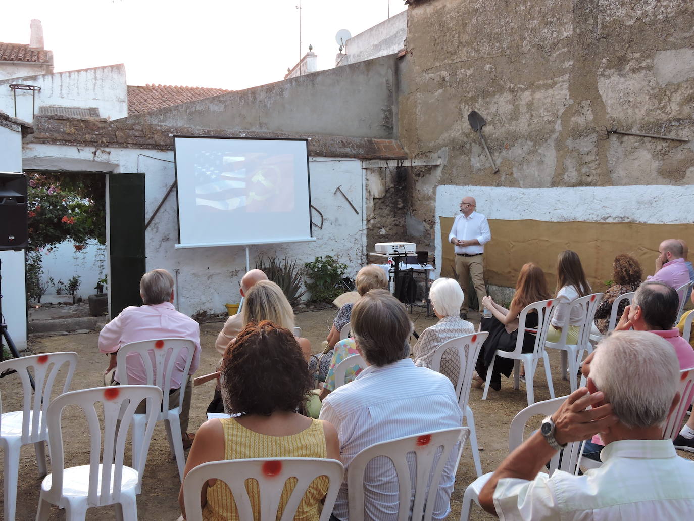 100 fotos sobre todas las actividades de la noche en blanco frexnense.