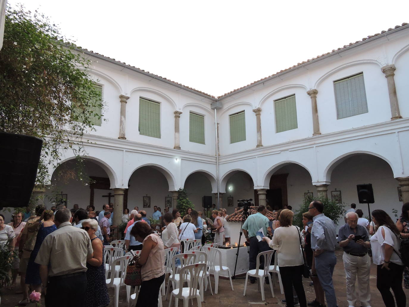 100 fotos sobre todas las actividades de la noche en blanco frexnense.