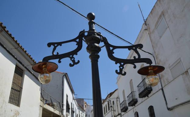 La fuente recupera los brazos originales de 1907 