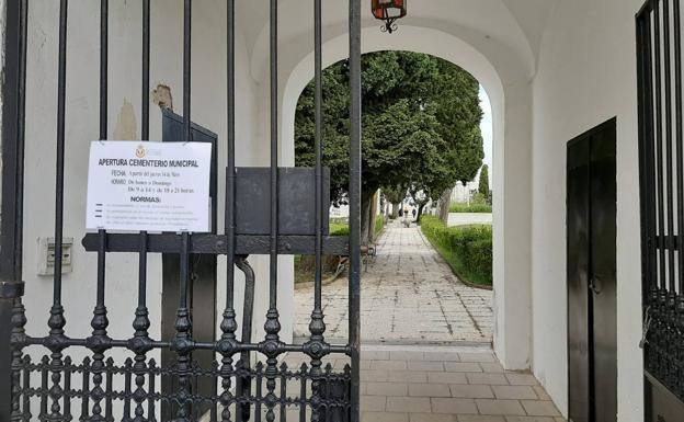 El Ayuntamiento construirá 92 nuevos nichos en el cementerio municipal