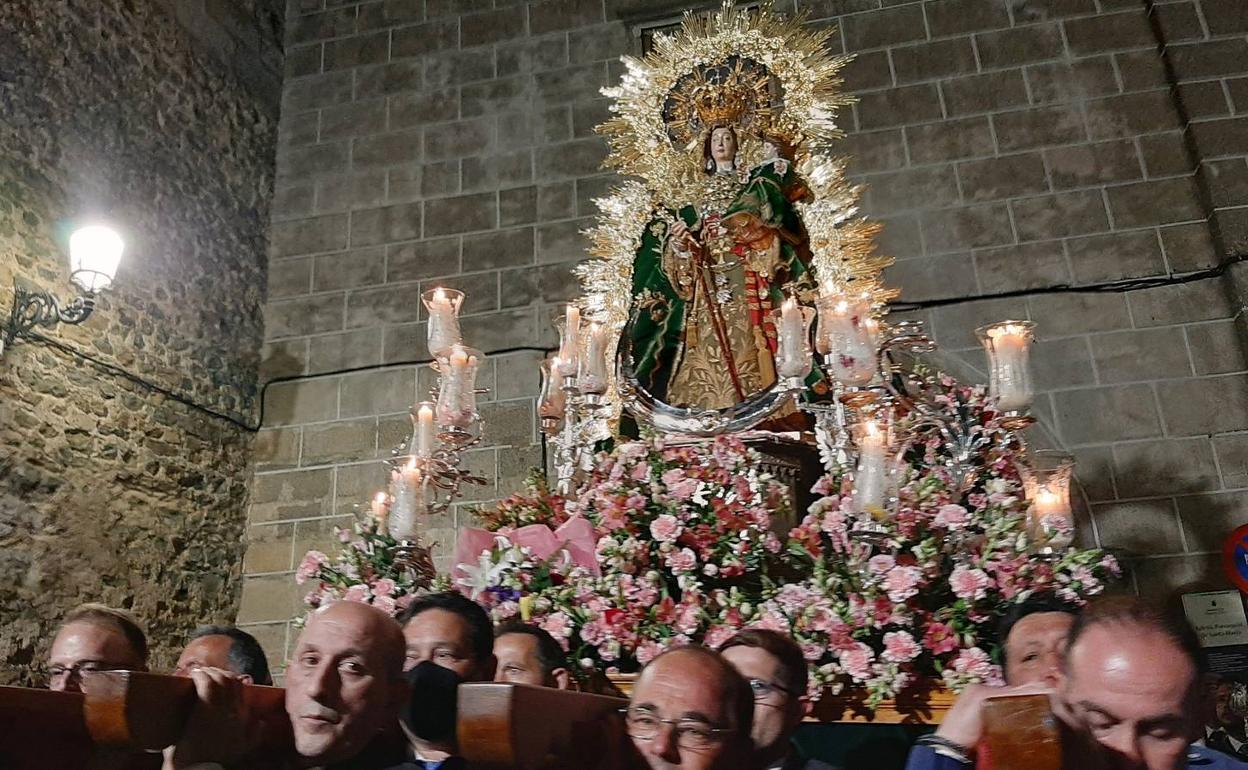 Momentos finales de la procesión de Santa María de los Remedios 
