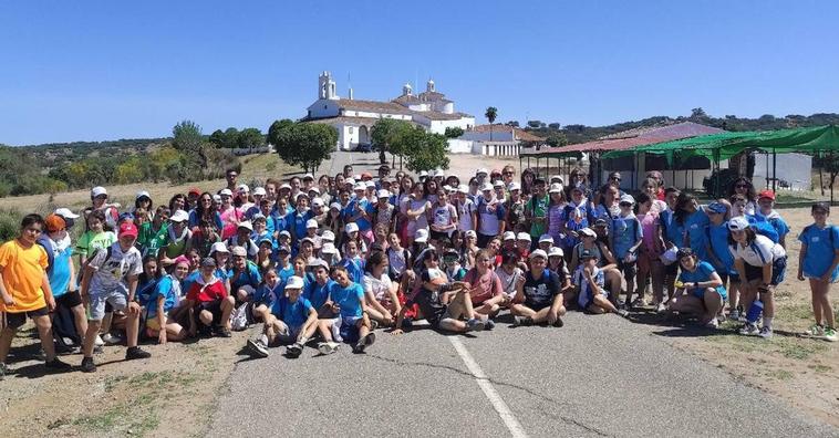 120 alumnos de diferentes lugares de España celebran una convivencia en Fregenal