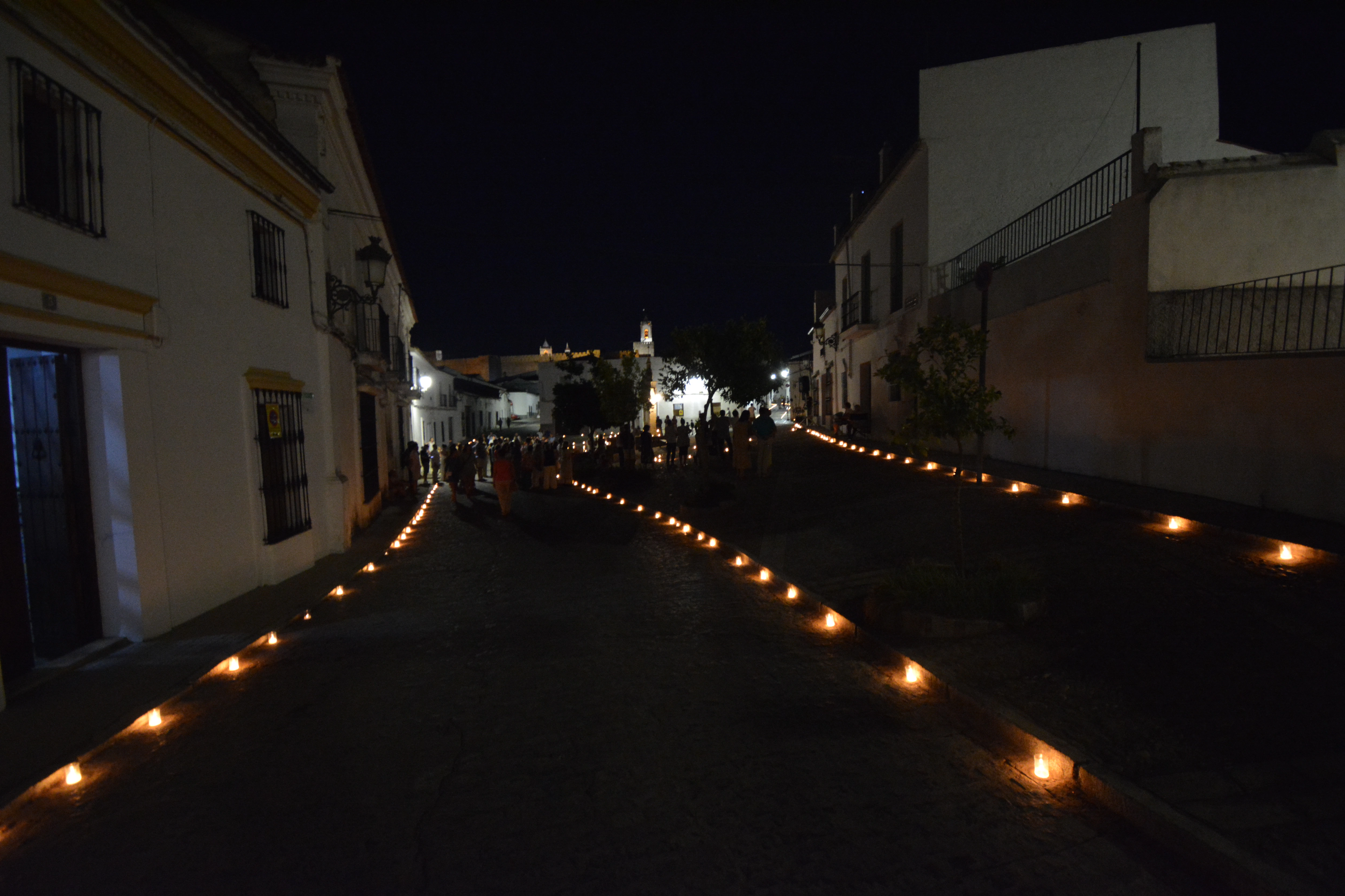 Fregenal brilló durante la Noche en Blanco con más de 6.000 velas