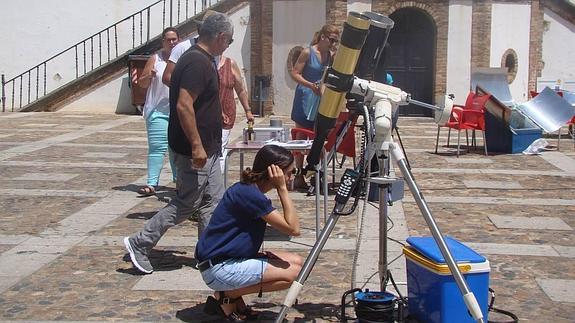 El calor protagonista del 2º Día Internacional del Sol en Fregenal