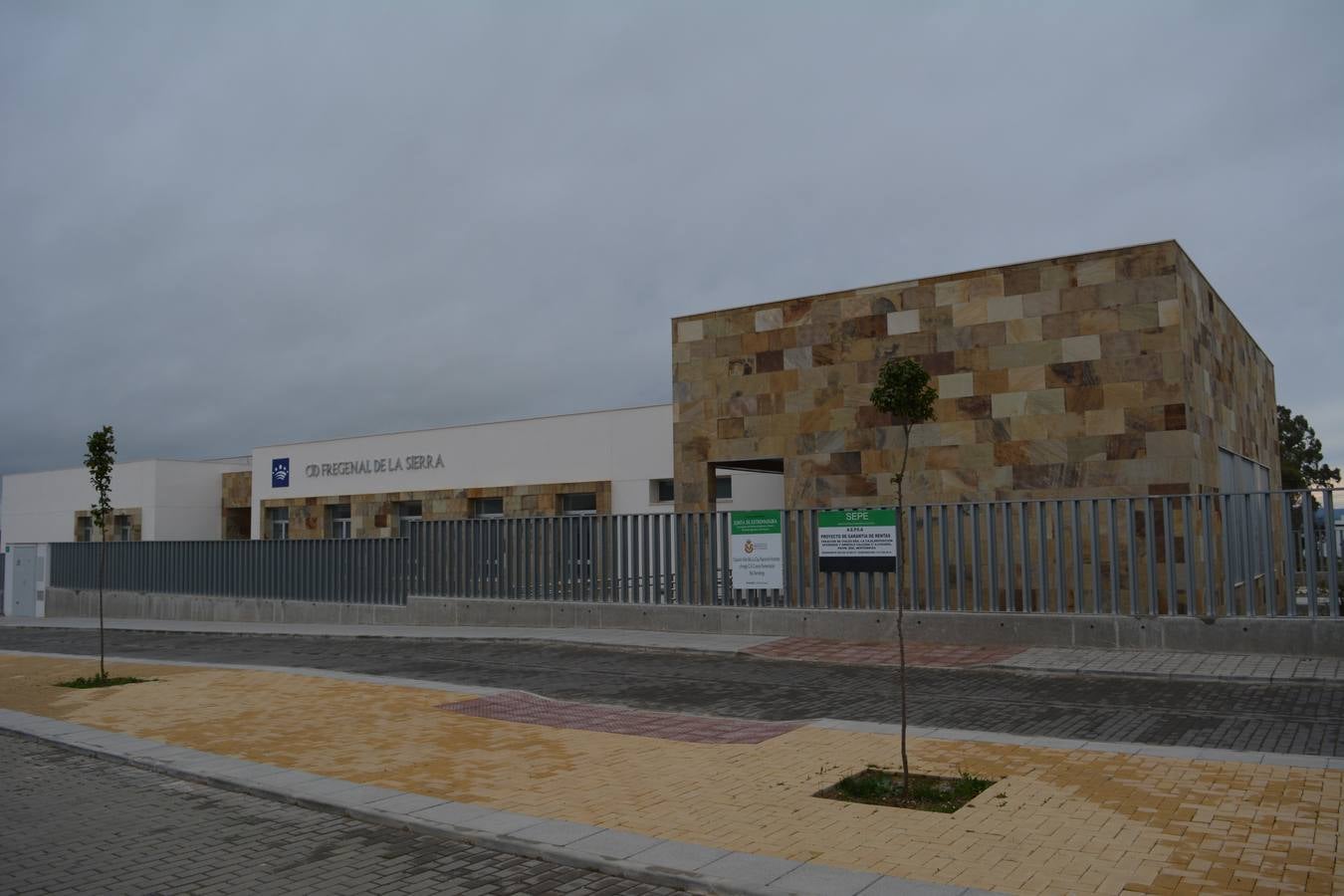 Vicios ocultos importantes en el nuevo edificio del Centro Integral de Desarrollo impiden su apertura