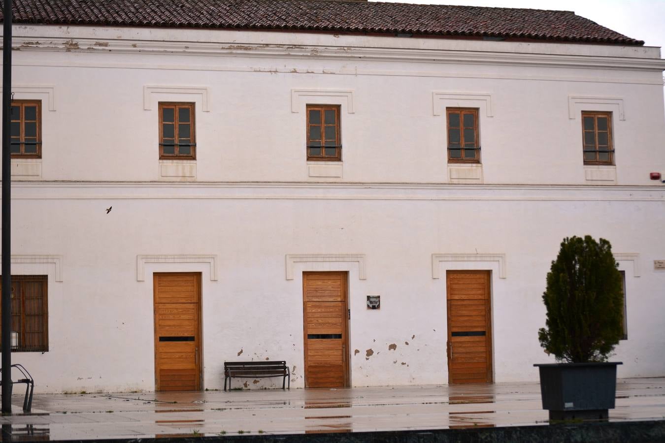 Dependencias hoy cerradas del Espacio de Creación Joven en un ala del Convento de San Francisco. 