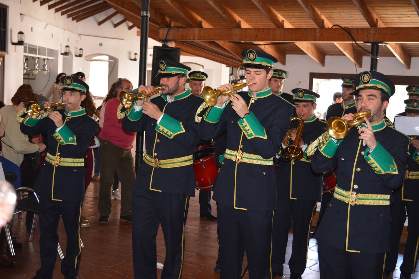 El I Festival benéfico y solidario del Cristo del Perdón y Cáritas Parroquial dejó un beneficio de 1.471, 63 euros
