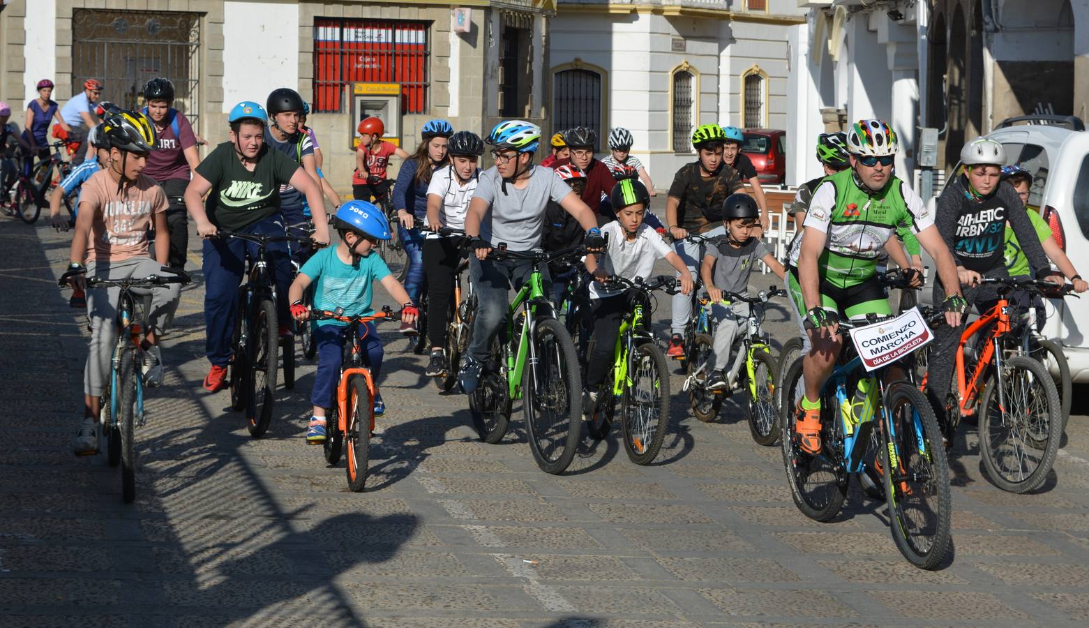 Participantes en el Día de la Bicicleta. 