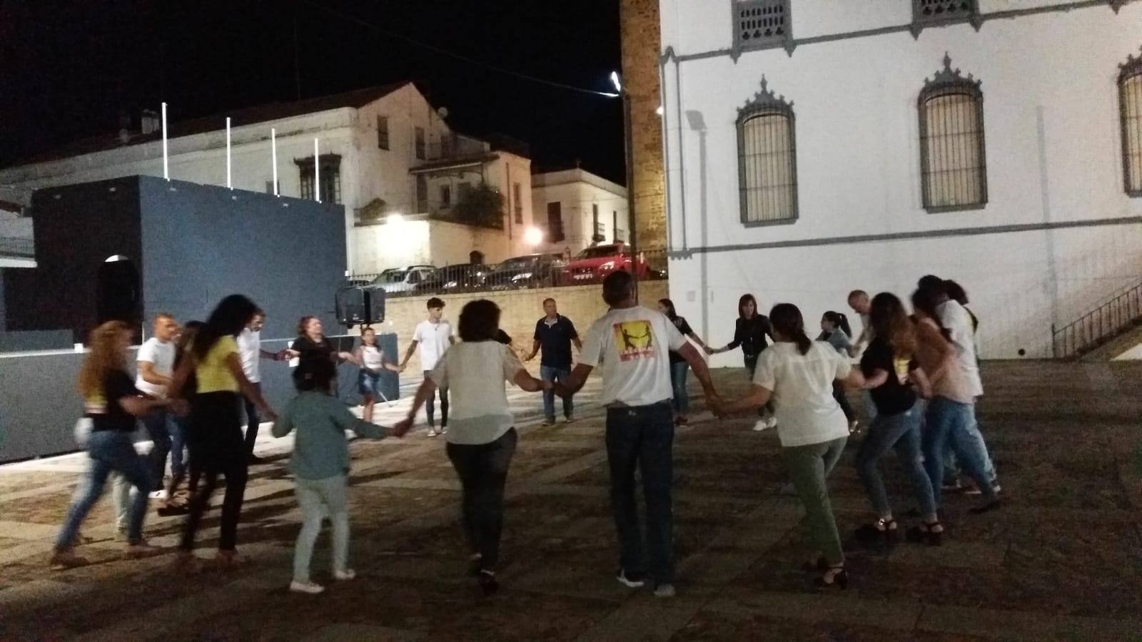 Participantes en la actividad durante el desarrollo de la misma. 