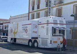 La unidad móvil de la campaña Generación D está en Fuente de Cantos
