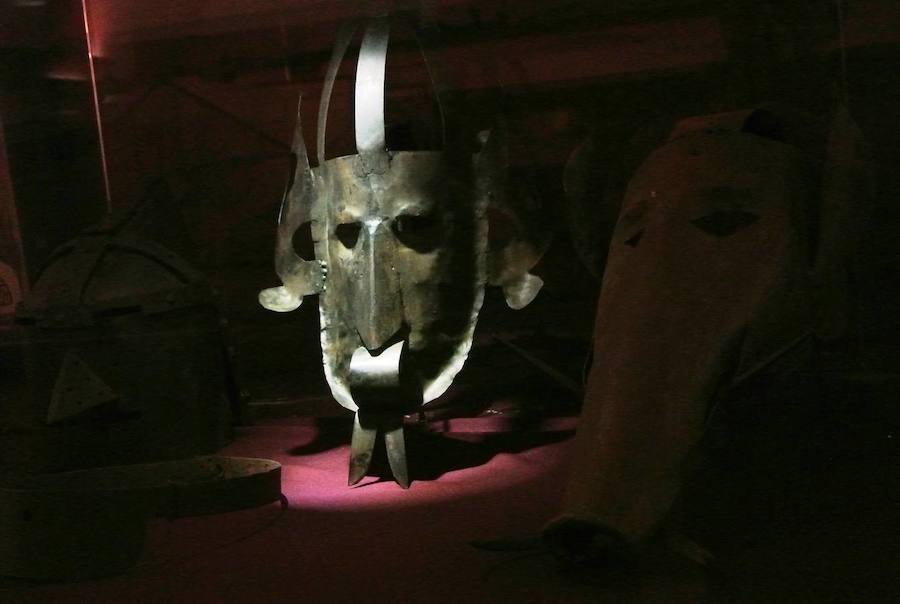 Las máscaras no solo arrojaban vergüenza sobre el reo, sino que le causaban graves mutilaciones en lengua y orejas. 