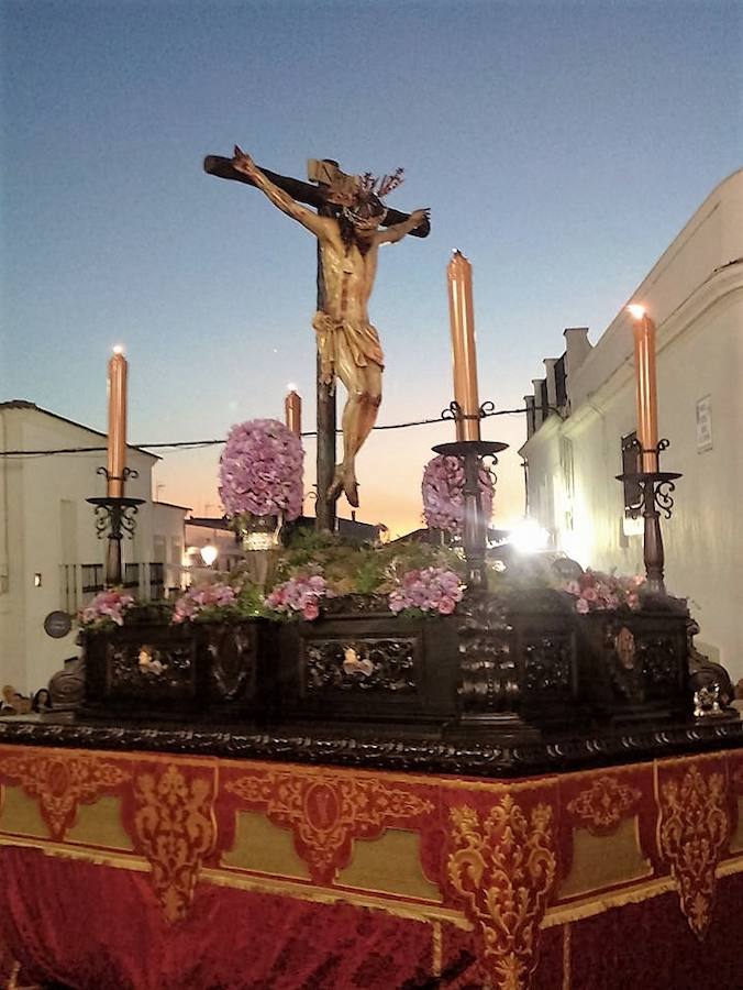 El Cristo Crucificado durante la procesión del pasado sábado. 
