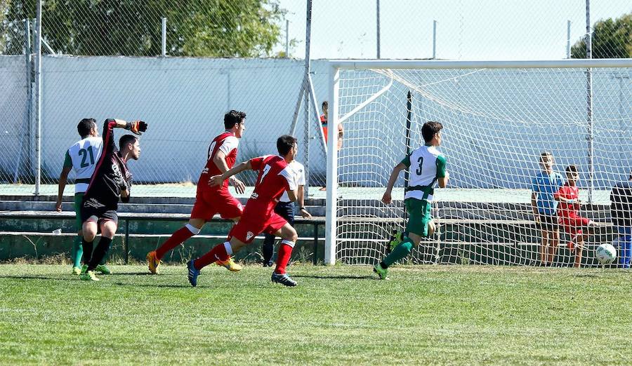 José Ramón hace el gol de la victoria frente al Valdivia. 