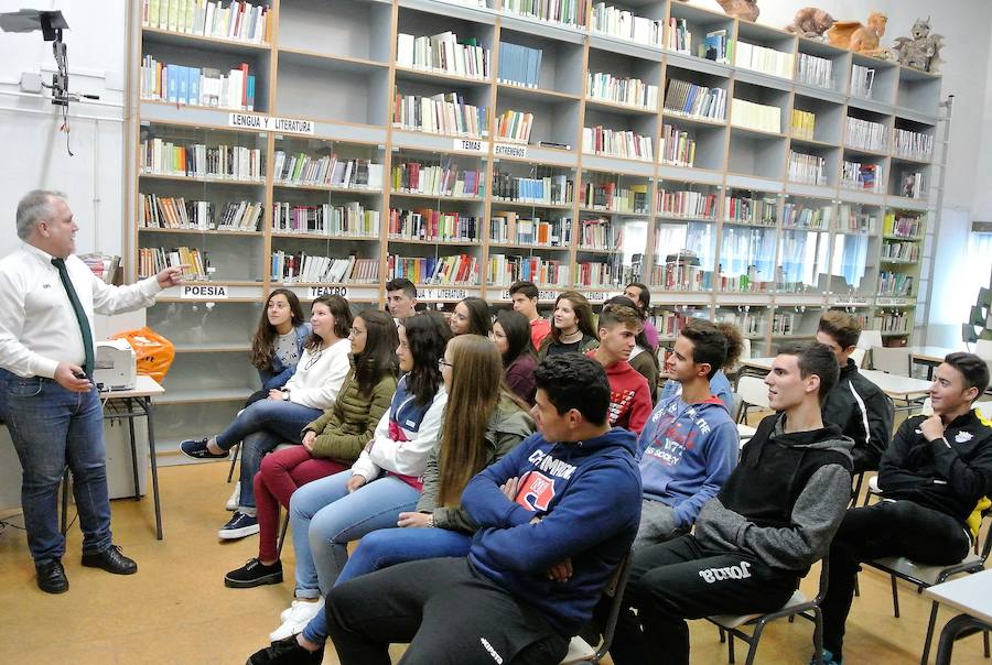 Ruz Peña en el instituto Alba Plata.