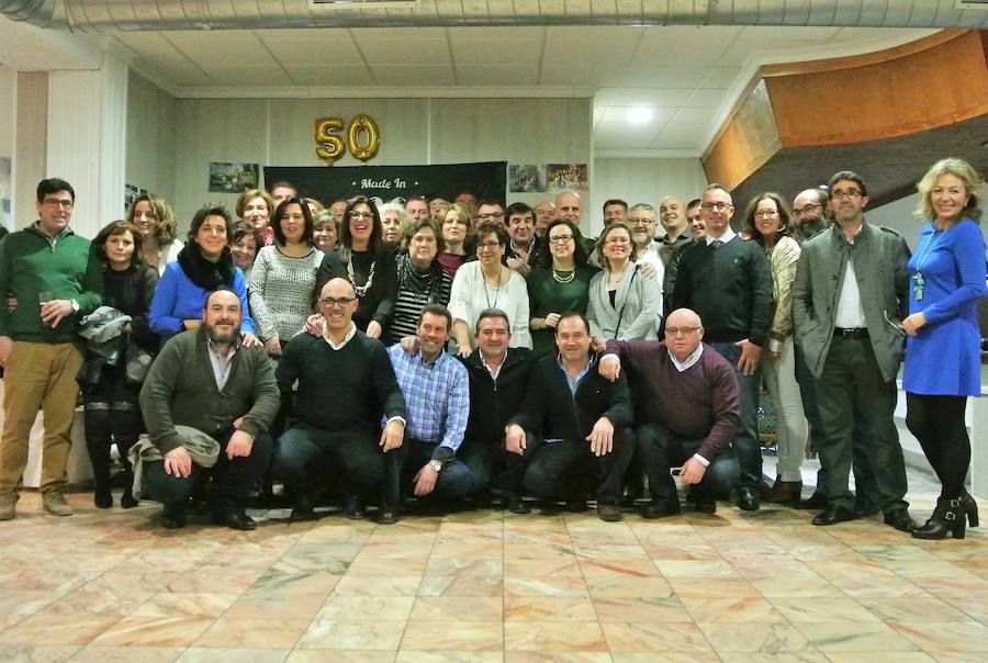 La 'Quinta del 67' reúne a un centenar de personas en la celebración del medio siglo