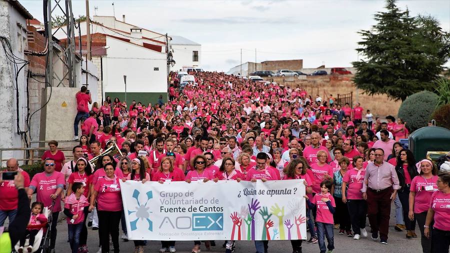 Más de 2.000 personas en la Marcha Rosa