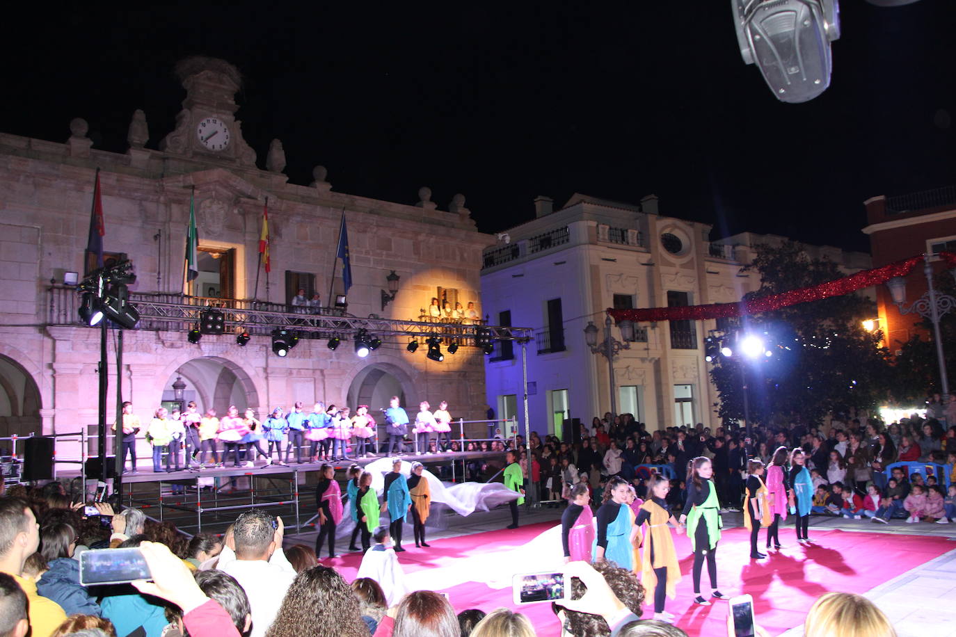 Momento del espectáculo de la escuela municipal de teatro de Guareña.