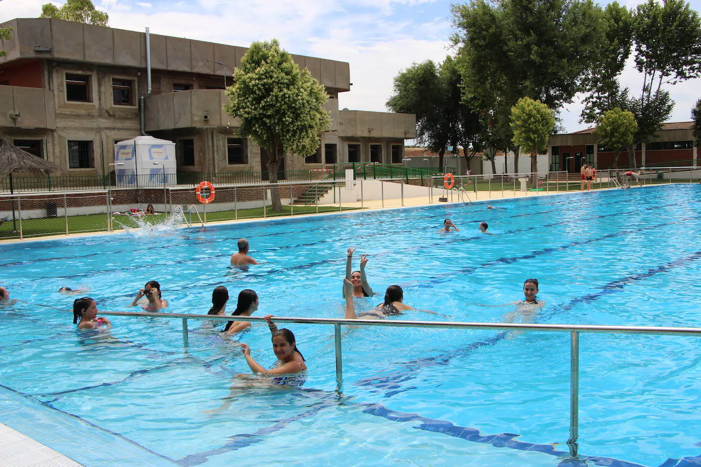 Imagen de archivo de la última campaña de verano en la piscina de Guareña.