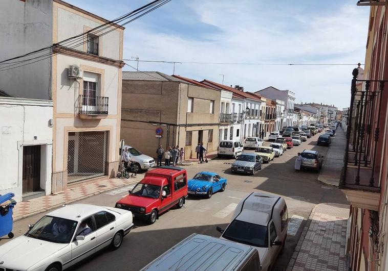 Multitudinaria participación de vehículos clásicos por Guareña