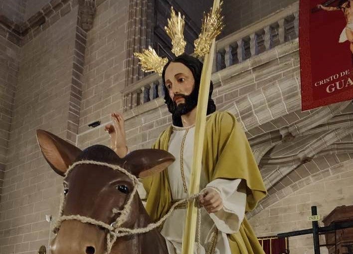 La Burriquita estrena hoy vestiduras y potencias