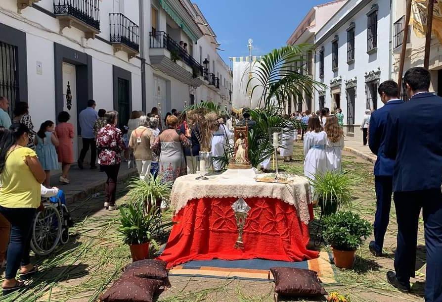 Altar en calle Juan Durán al paso de la procesión del Corpus Christi.