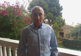 Vicente Rodríguez en su casa de Valencia.