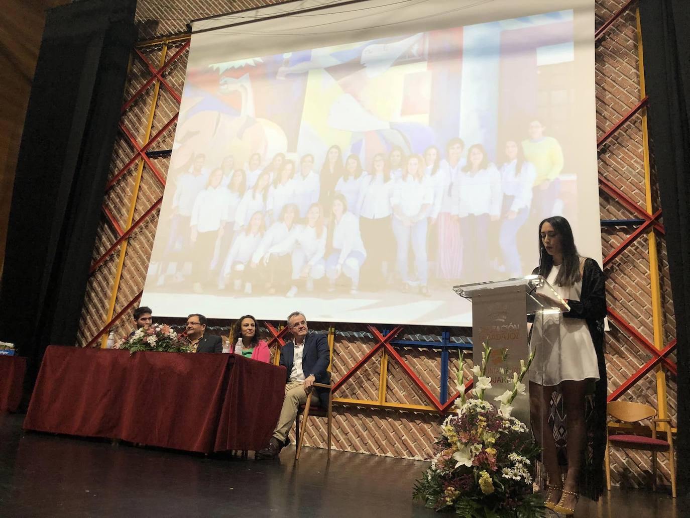 Momento del acto de graduación de las 20 alumnas de auxiliares de enfermería.
