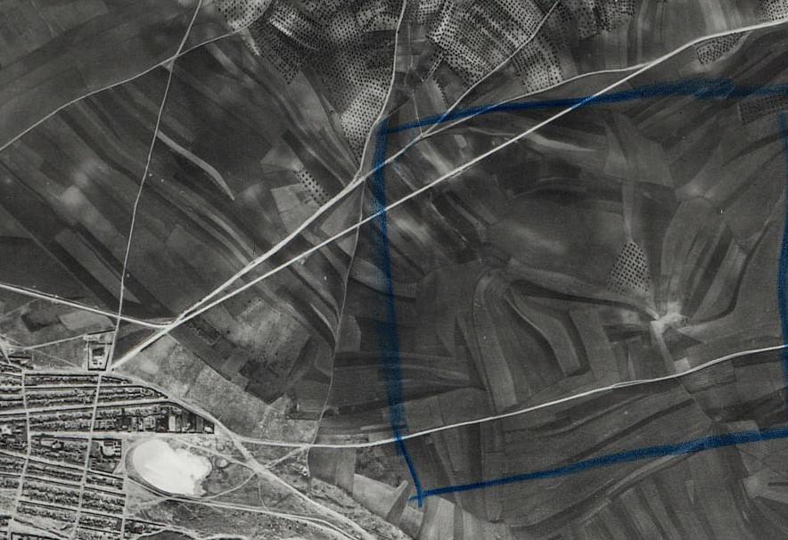 Vista aérea de Guareña donde se aprecia el cerro de la Cabeza (ala derecha) tomada en 1947.