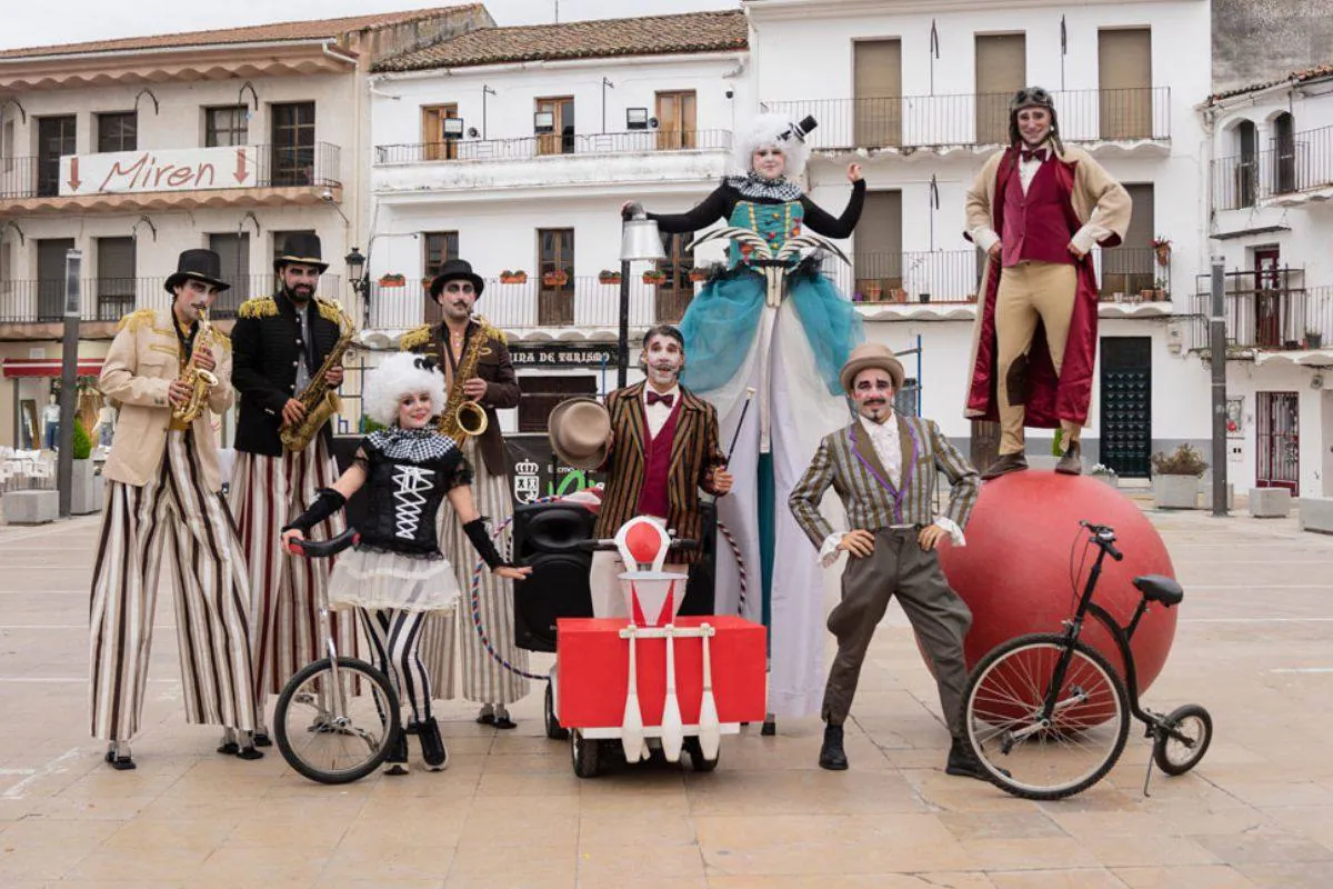 'Ambulantes' será el primer espectáculo del festival de artes circenses en Guareña.