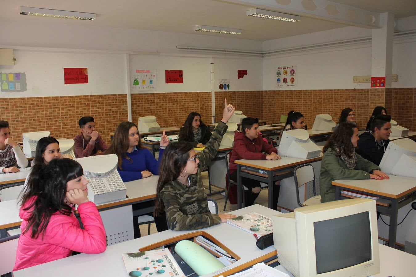 Un grupo de 15 alumnos concursan por construir un mundo más justo, equitativo y respetuoso