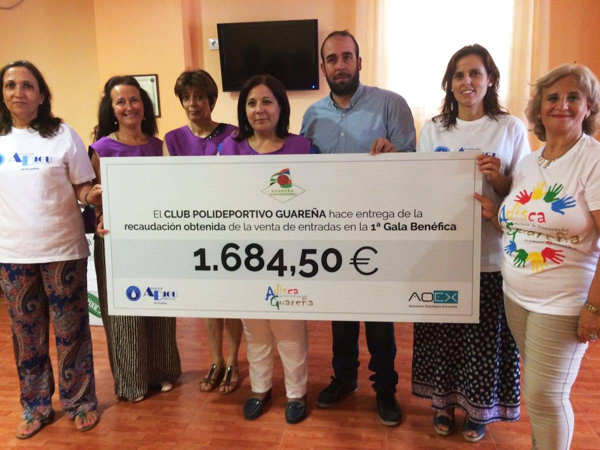 El Guareña hace entrega de 1.684 euros a las asociaciones ADISCAGUA, ADIGU y AOEX